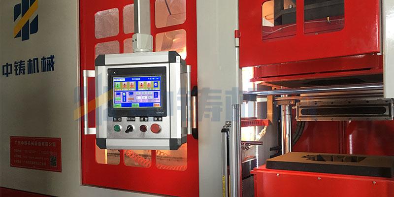 離合器壓盤與發動機殼體的全自動造型機